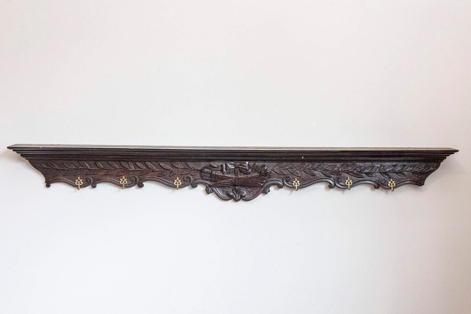 French 19th Century Wooden Rack with Carved Ribbon-Tied Quiver and Arrows - JAA