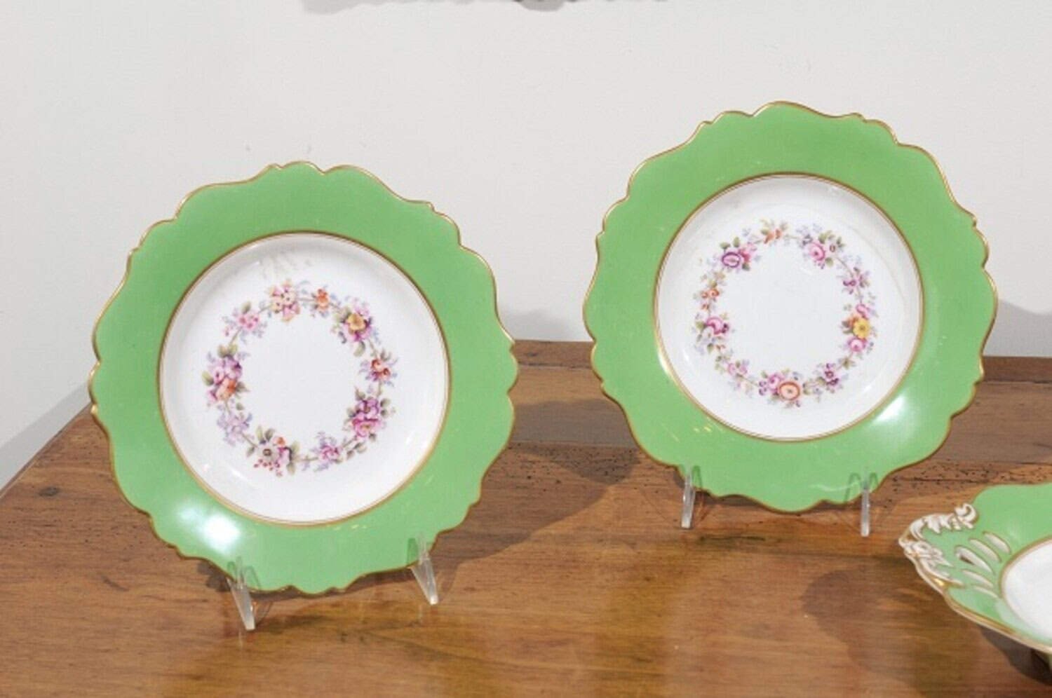 English 19th Century Ridgway Porcelain Dinner Plates and Compote with Green Rim and Floral Décor - JAA