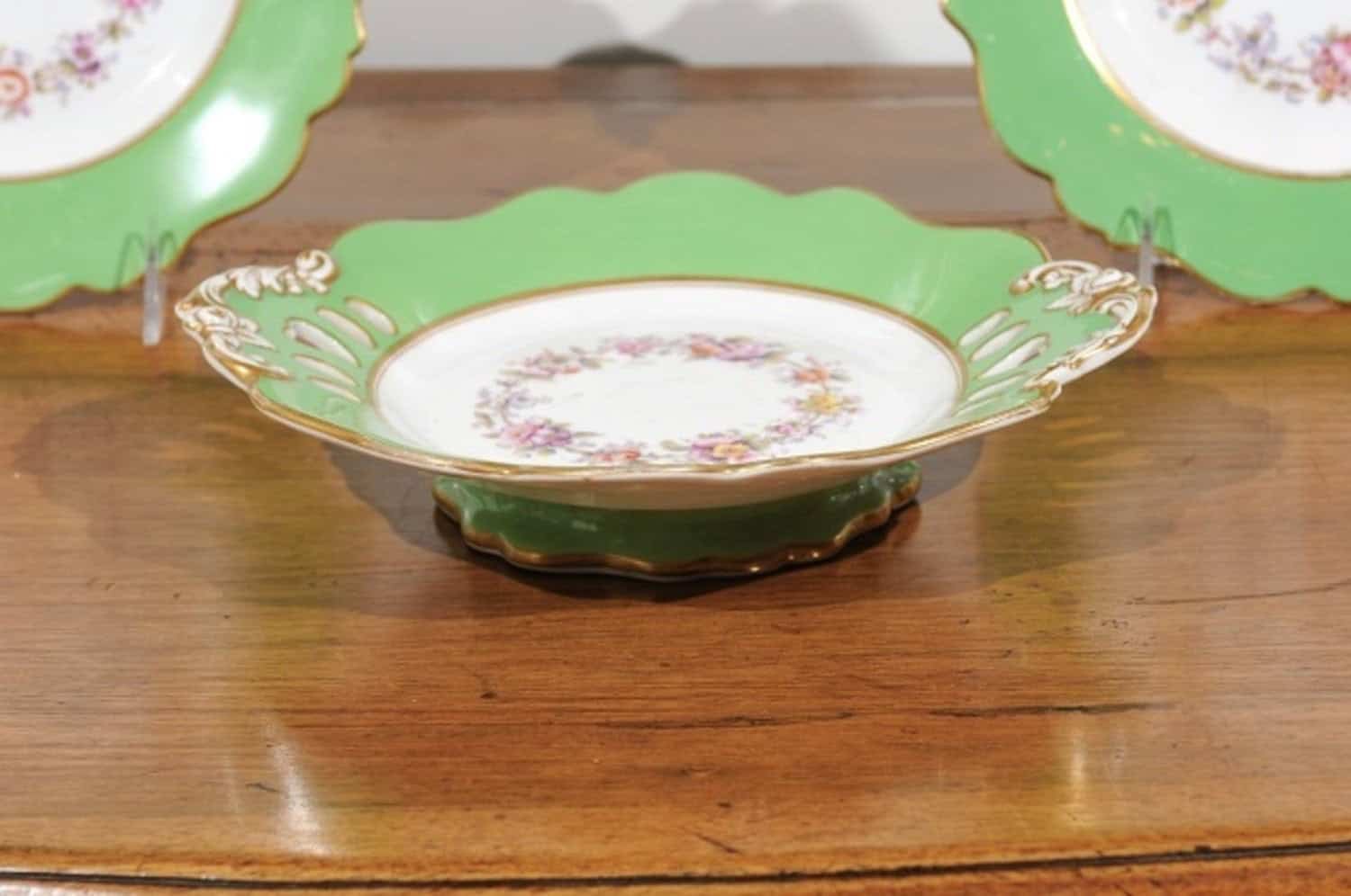 English 19th Century Ridgway Porcelain Dinner Plates and Compote with Green Rim and Floral Décor - JAA