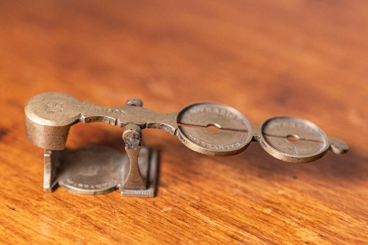 Early 20th-Century English Sovereign Balance Scale by Harrison - JAA