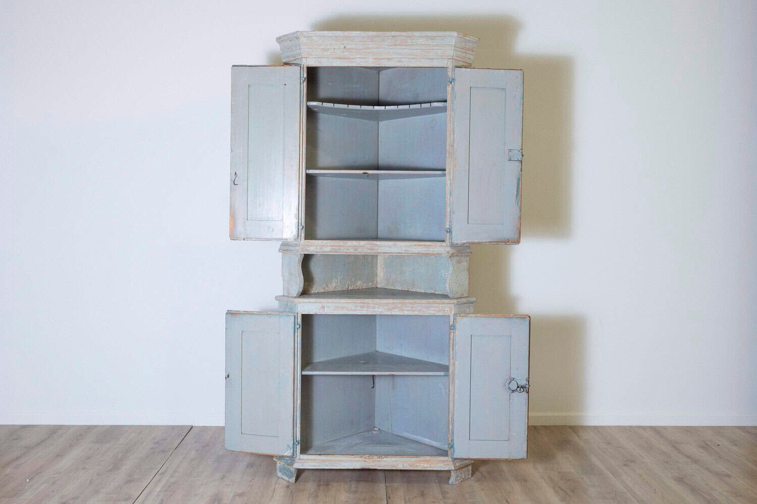19th Century Swedish Corner Cabinet Circa 1820 - JAA