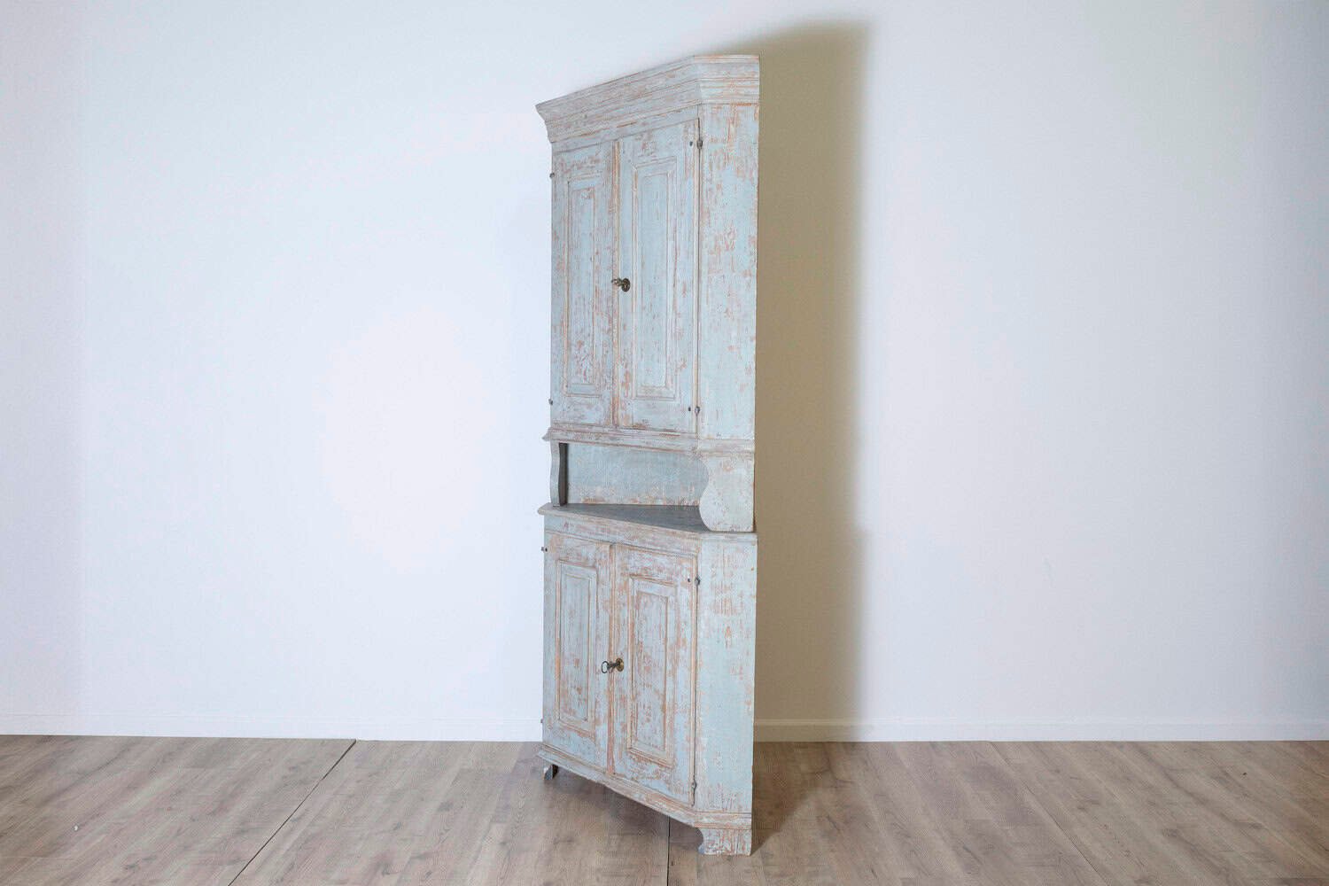 19th Century Swedish Corner Cabinet Circa 1820 - JAA