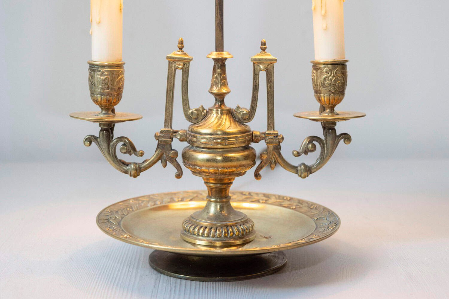 Ornate 19th-Century French Bronze Table Lamp with Scrollwork and Candle-Style Lights - JAA