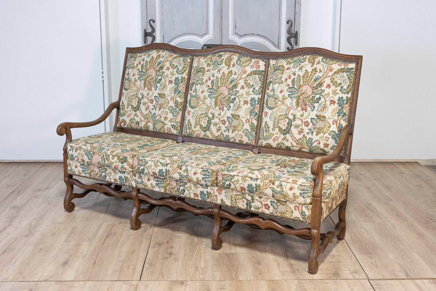20th Century French Mutton Leg Walnut Sofa - JAA