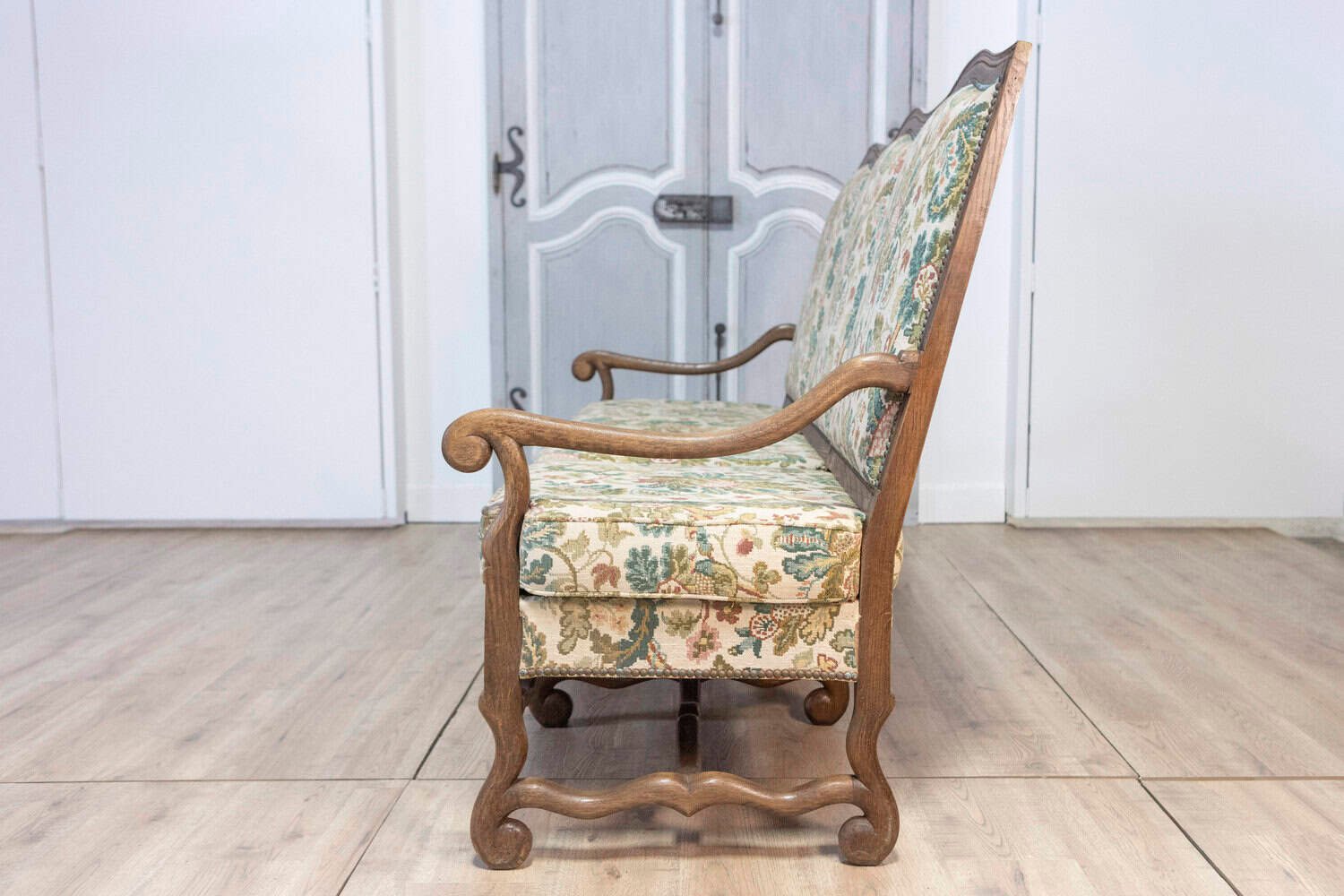 20th Century French Mutton Leg Walnut Sofa - JAA