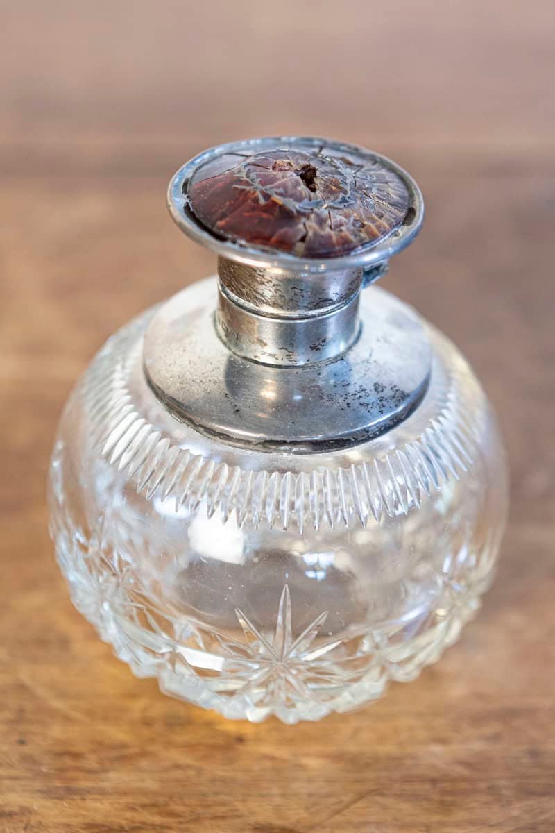 English Victorian 19th Century Crystal Toiletry Bottle with Silver Lid - JAA