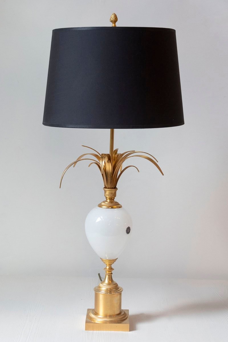 20th Century French White Glass and Gilt Metal Table Lamp with Navy Blue Shade - JAA
