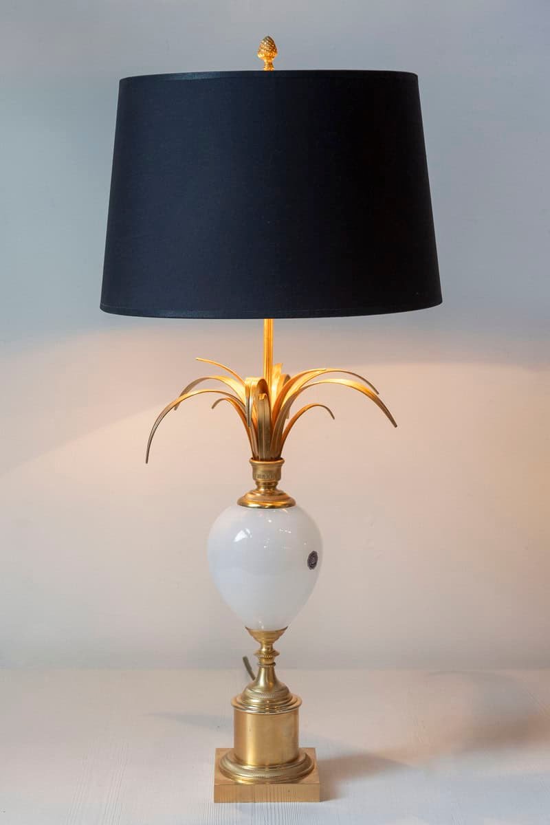 20th Century French White Glass and Gilt Metal Table Lamp with Navy Blue Shade - JAA