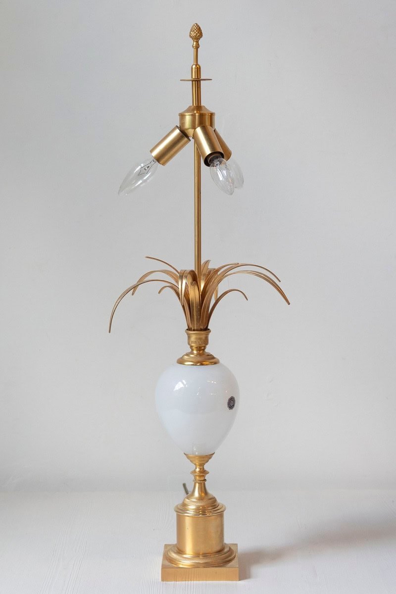 20th Century French White Glass and Gilt Metal Table Lamp with Navy Blue Shade - JAA