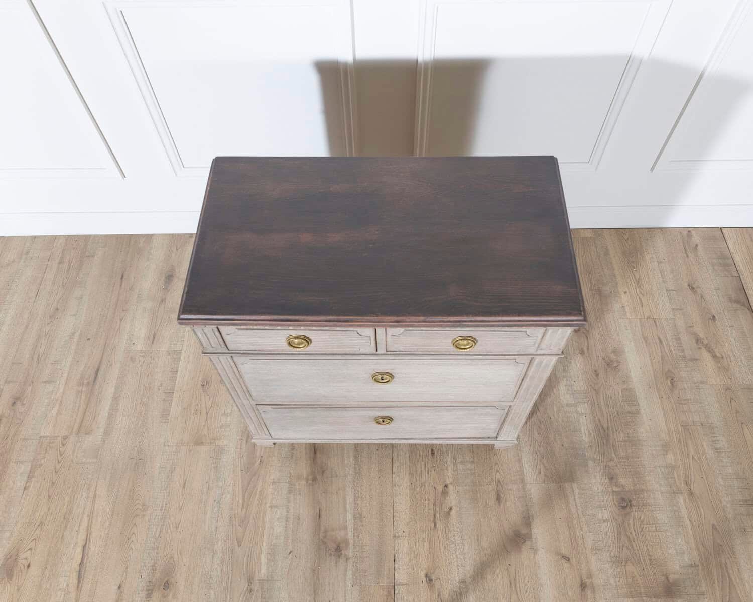 Swedish Gustavian Painted Chest of Drawers, circa 19th Century - JAA