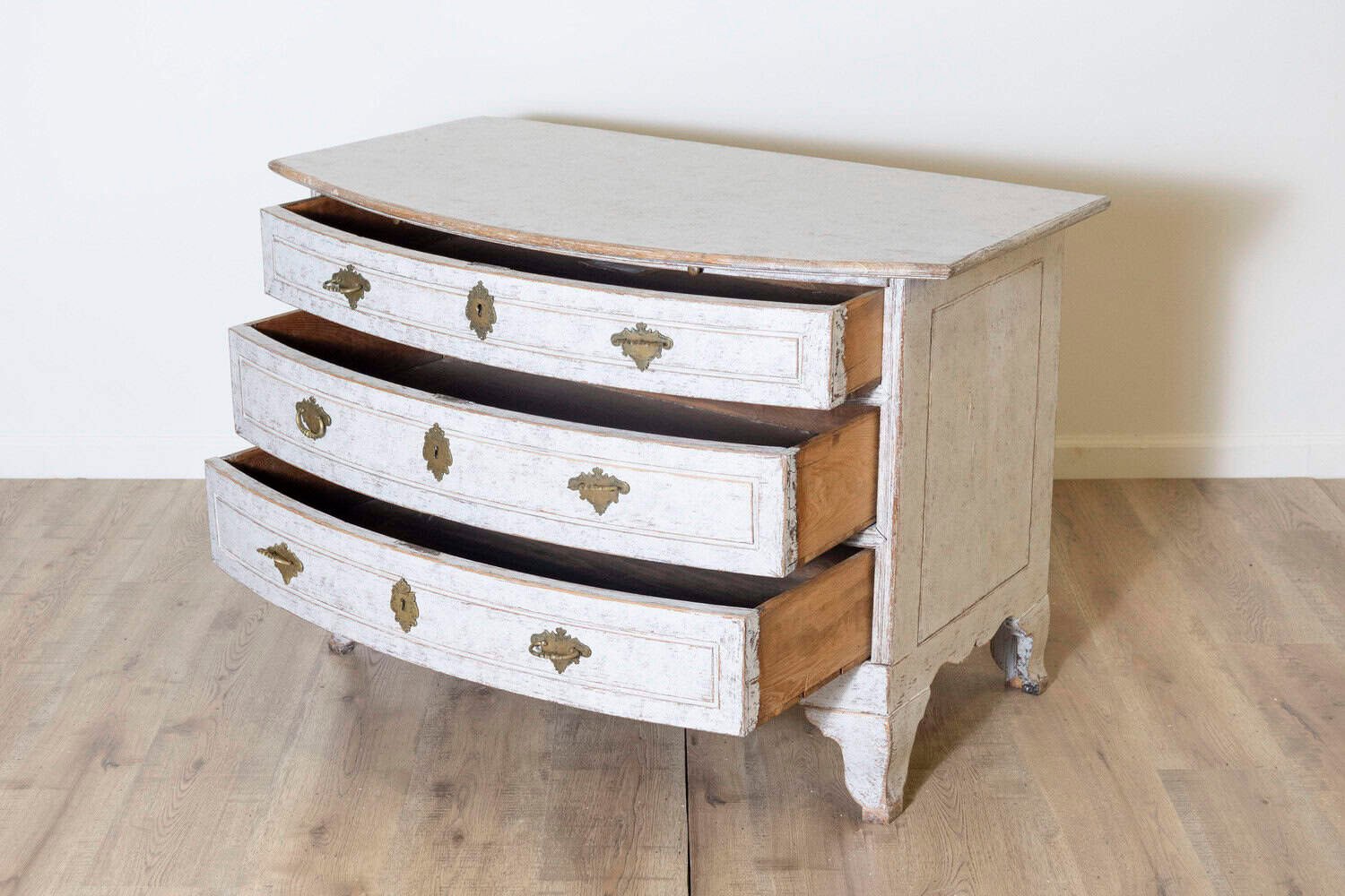 18th Century Swedish Chest of Drawers Circa 1760 - JAA