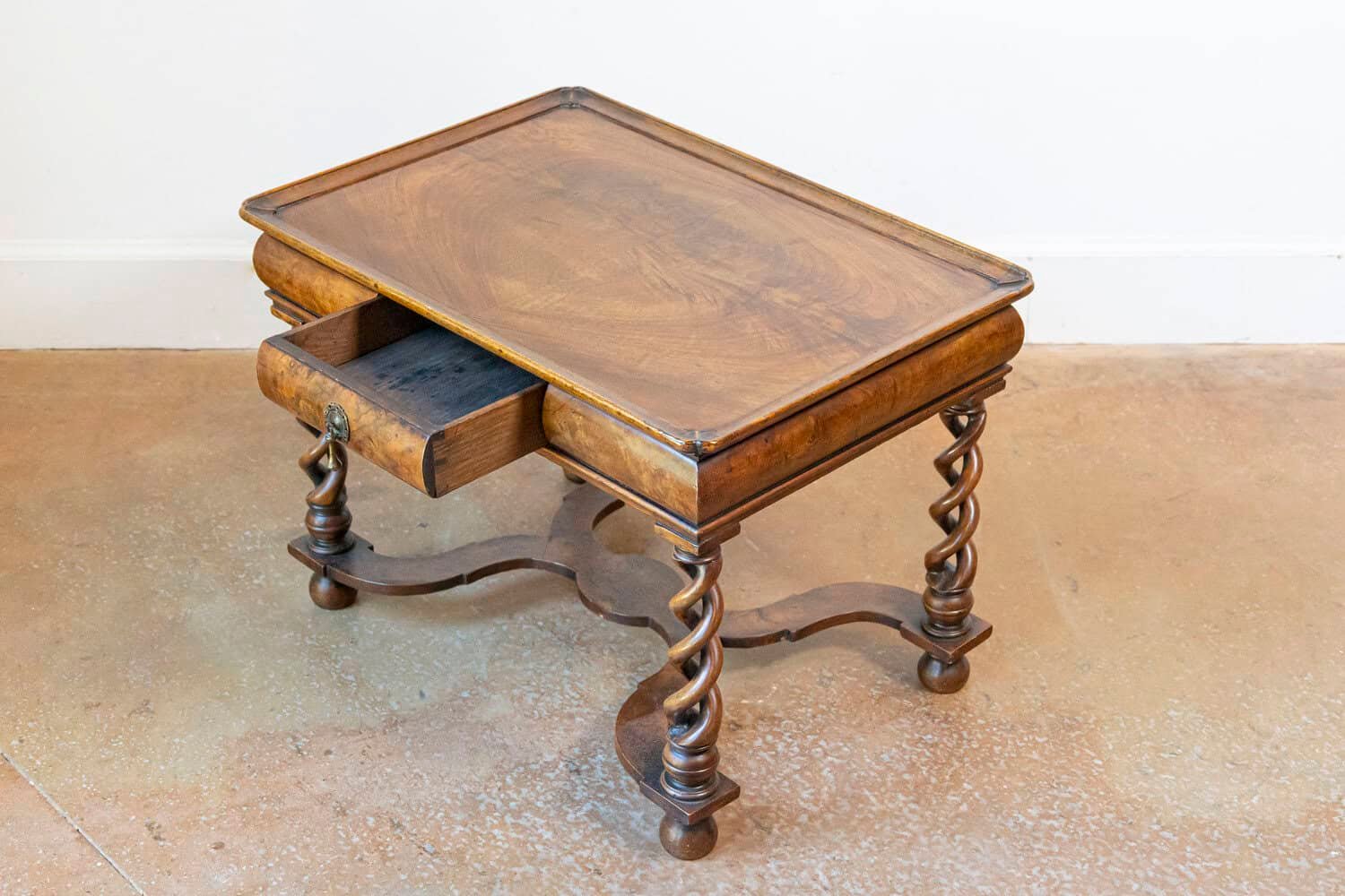English Queen Anne Style 1910 Burl Walnut Coffee Table with Bookmatched Tray Top - JAA