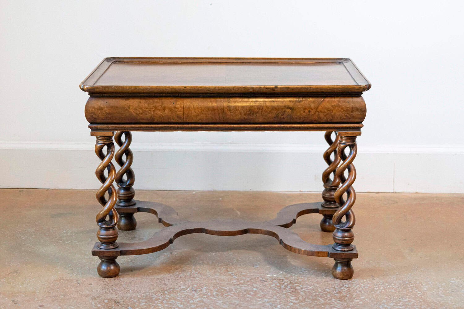 English Queen Anne Style 1910 Burl Walnut Coffee Table with Bookmatched Tray Top - JAA