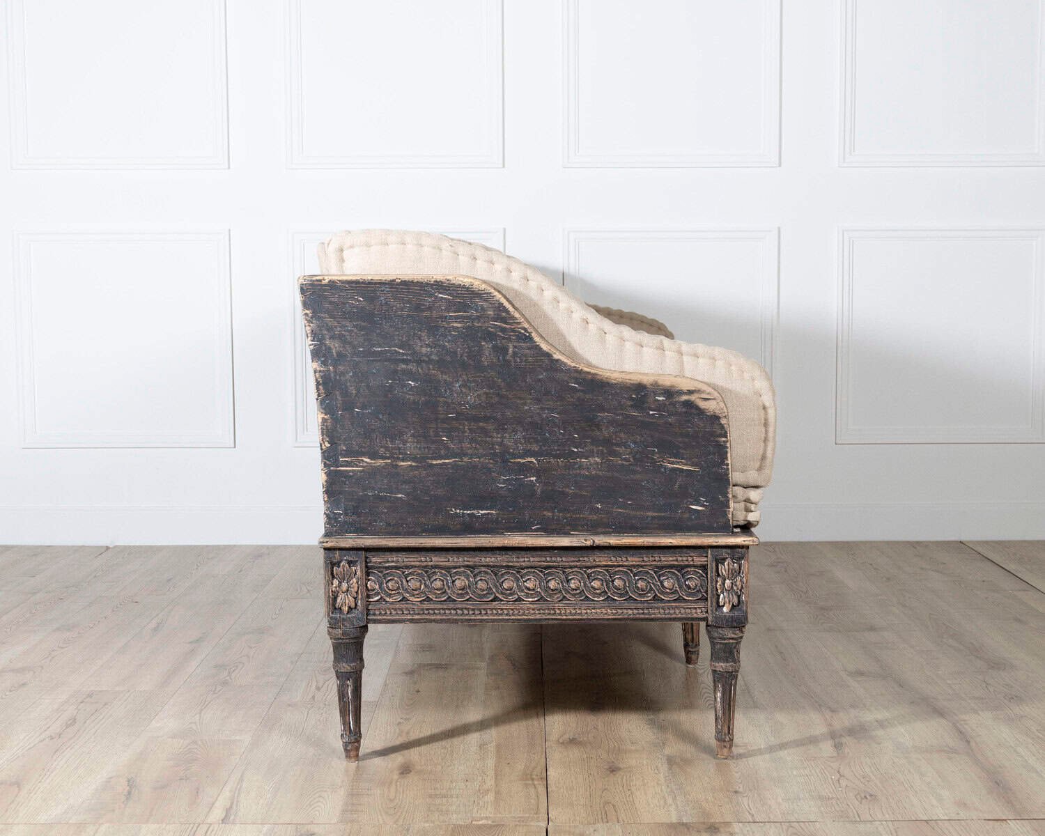 Gustavian Style Painted Trågsofa with Carved Base, circa 1920 - JAA