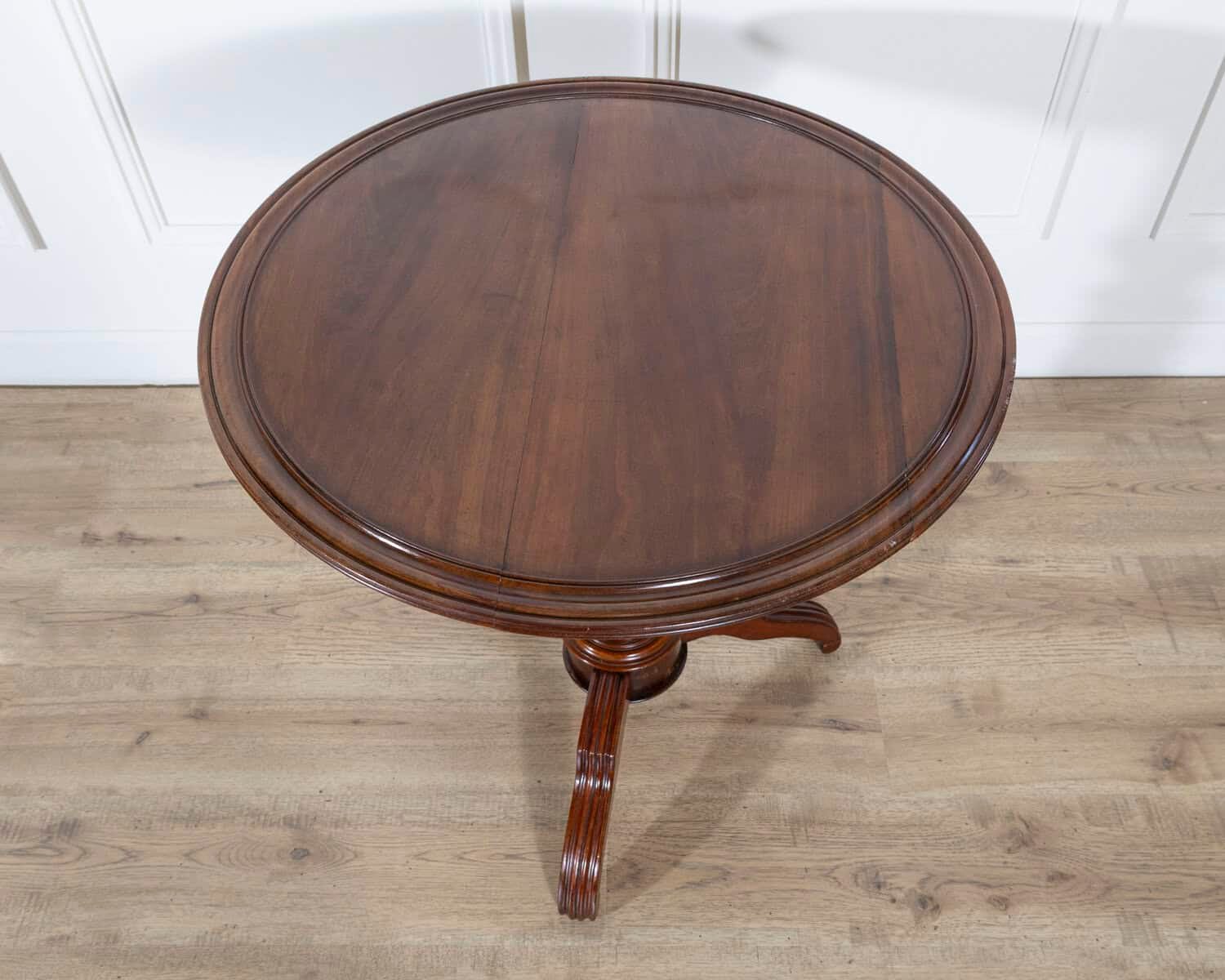 19th Century Round Mahogany Tilt-Top Pedestal Table - JAA