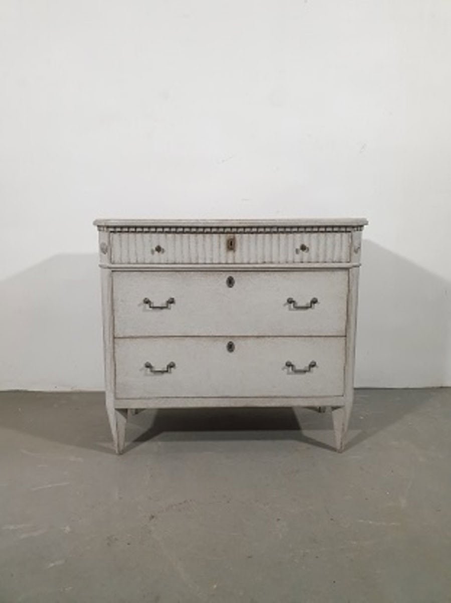 Swedish Gustavian Style 1860s Gray Painted Three-Drawer Chest with Carved Drawer - JAA