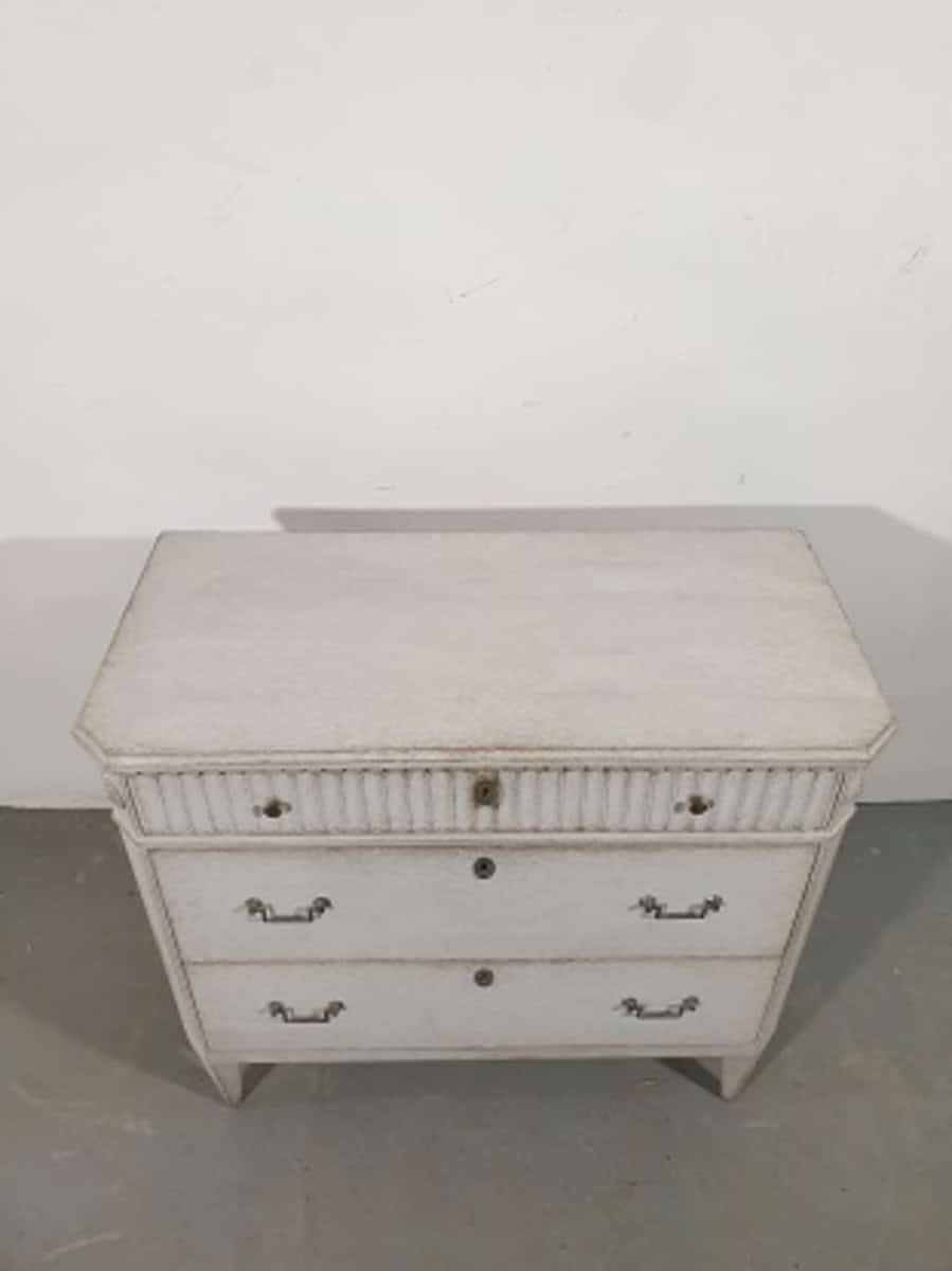 Swedish Gustavian Style 1860s Gray Painted Three-Drawer Chest with Carved Drawer - JAA