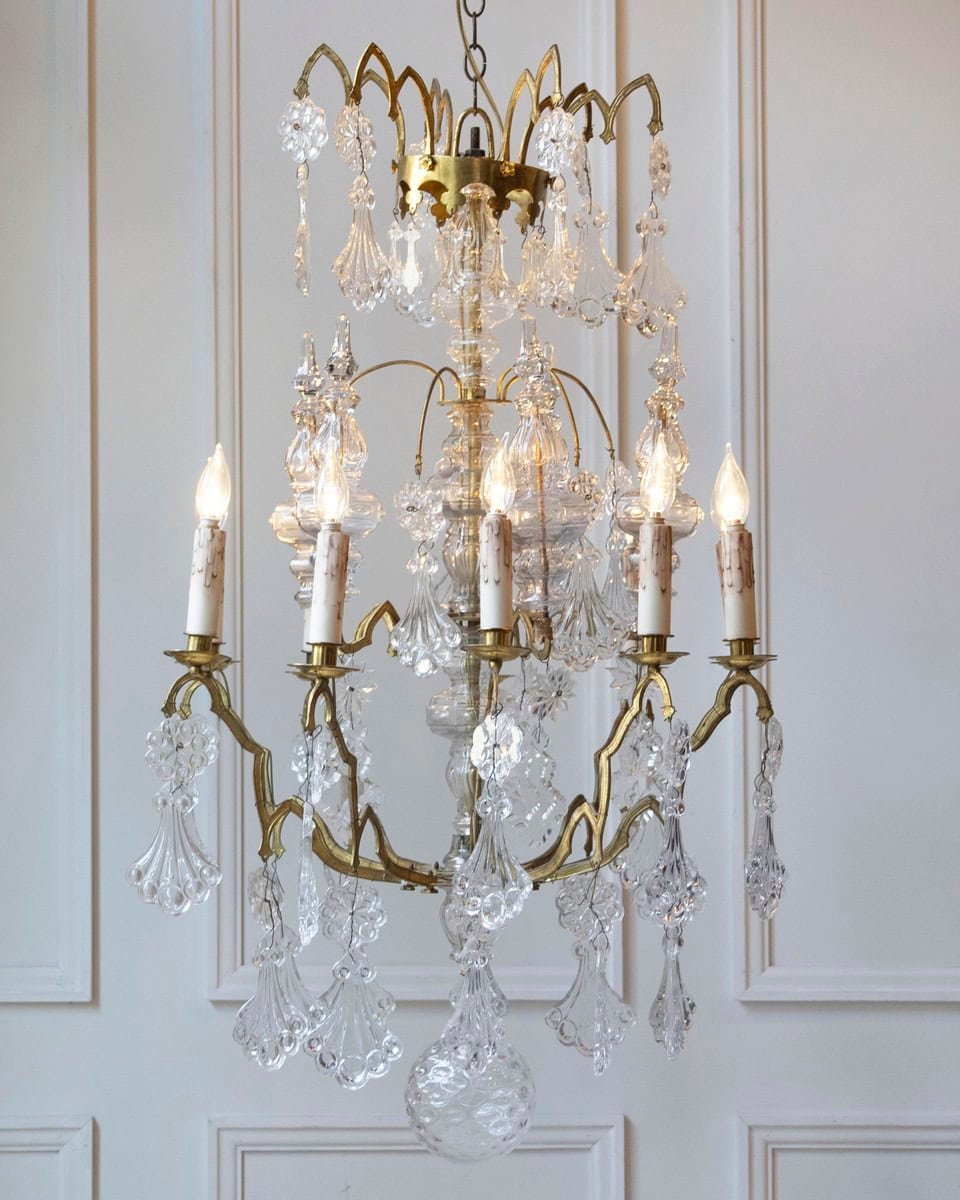 French 1900s Belle Époque Brass and Crystal 10-Light Chandelier with Pendeloques - JAA