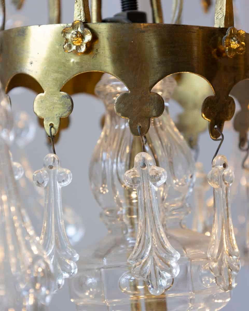 French 1900s Belle Époque Brass and Crystal 10-Light Chandelier with Pendeloques - JAA
