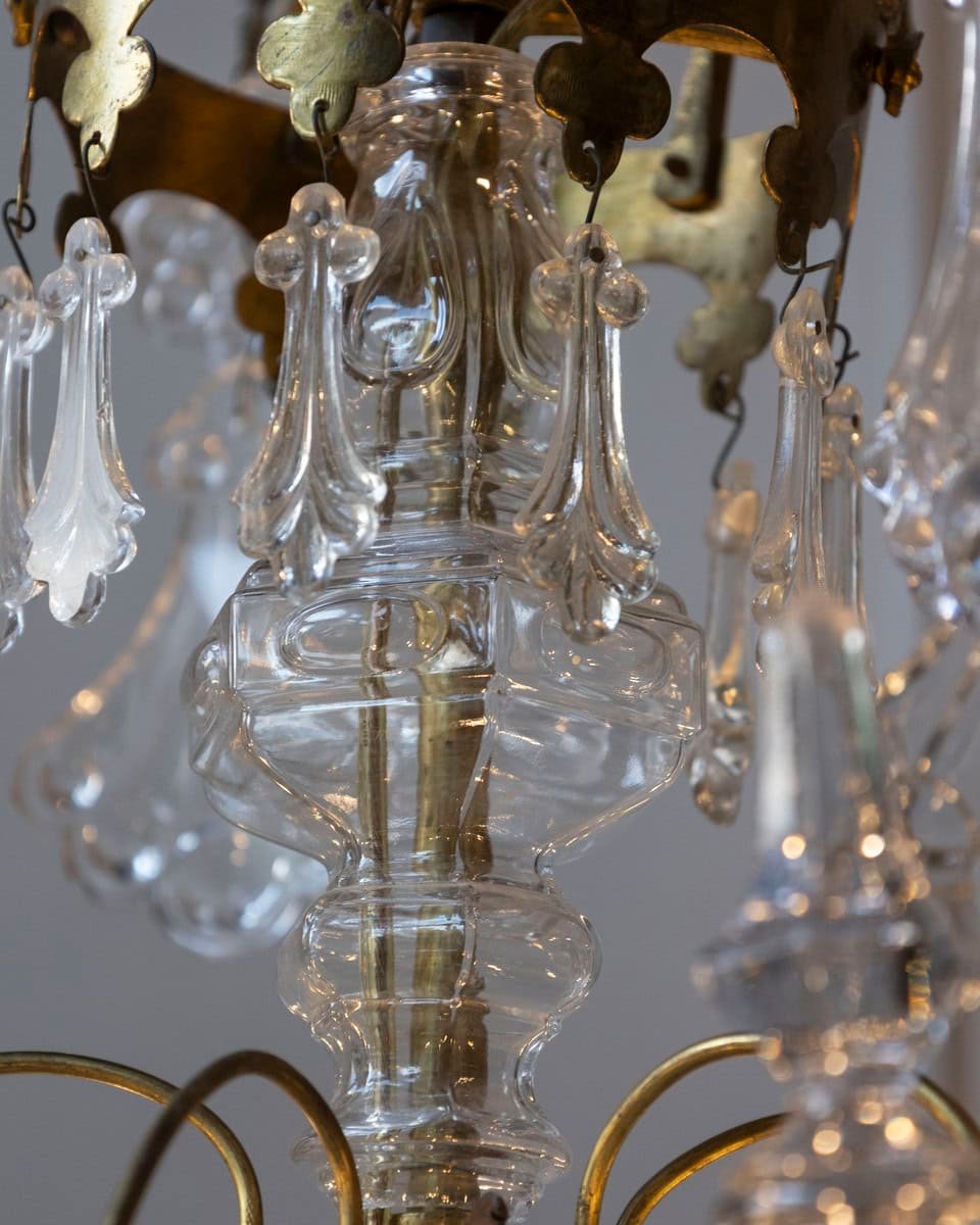 French 1900s Belle Époque Brass and Crystal 10-Light Chandelier with Pendeloques - JAA