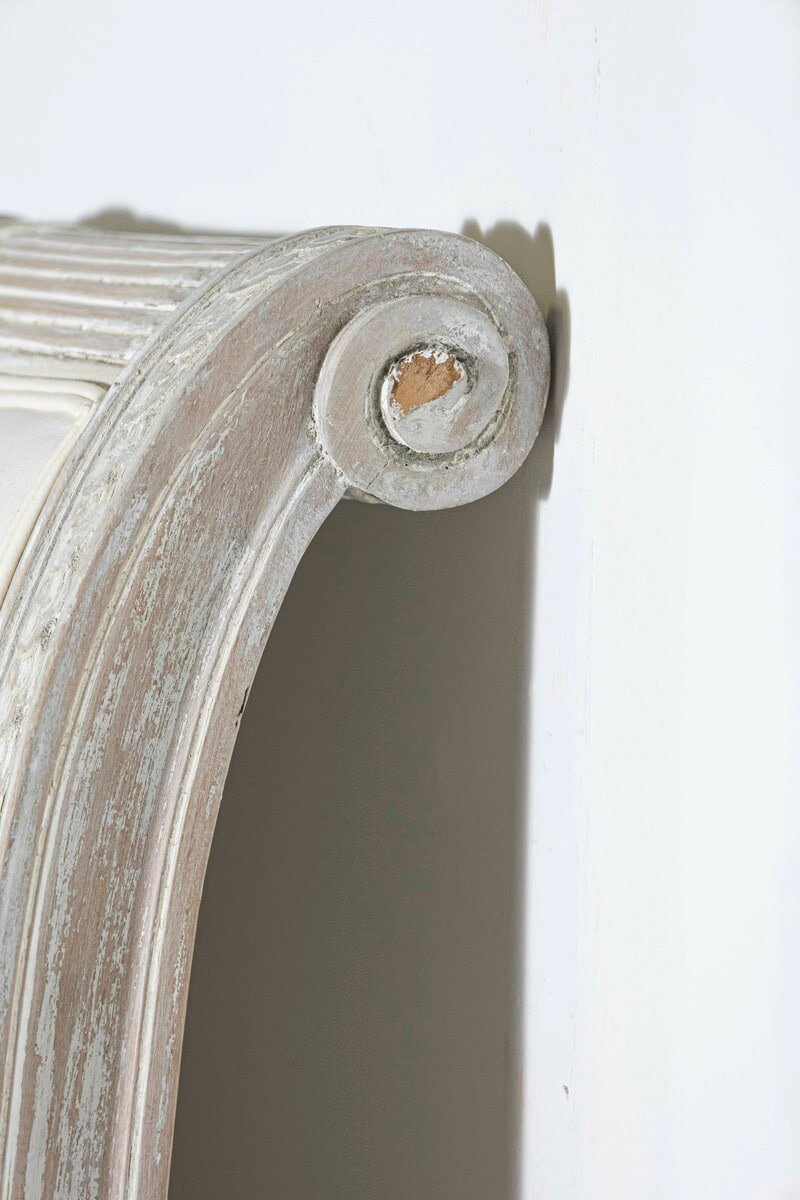 Swedish Late 18th Century Neoclassical Painted Bed with Medallions - JAA