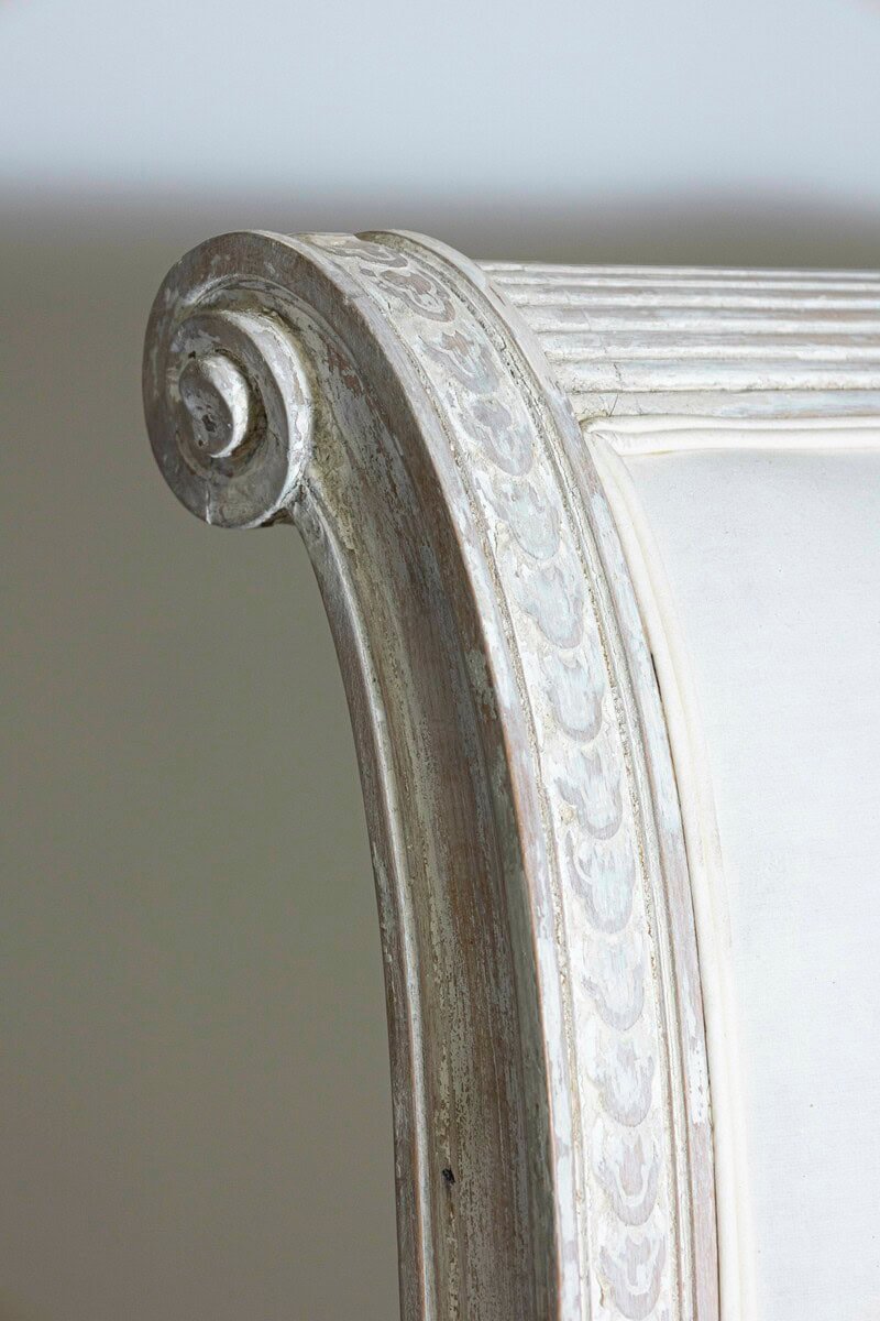 Swedish Late 18th Century Neoclassical Painted Bed with Medallions - JAA