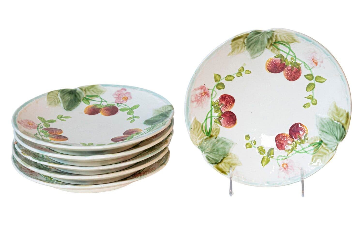 French 19th Century Choisy-le-Roi Majolica Strawberry Plates with Foliage