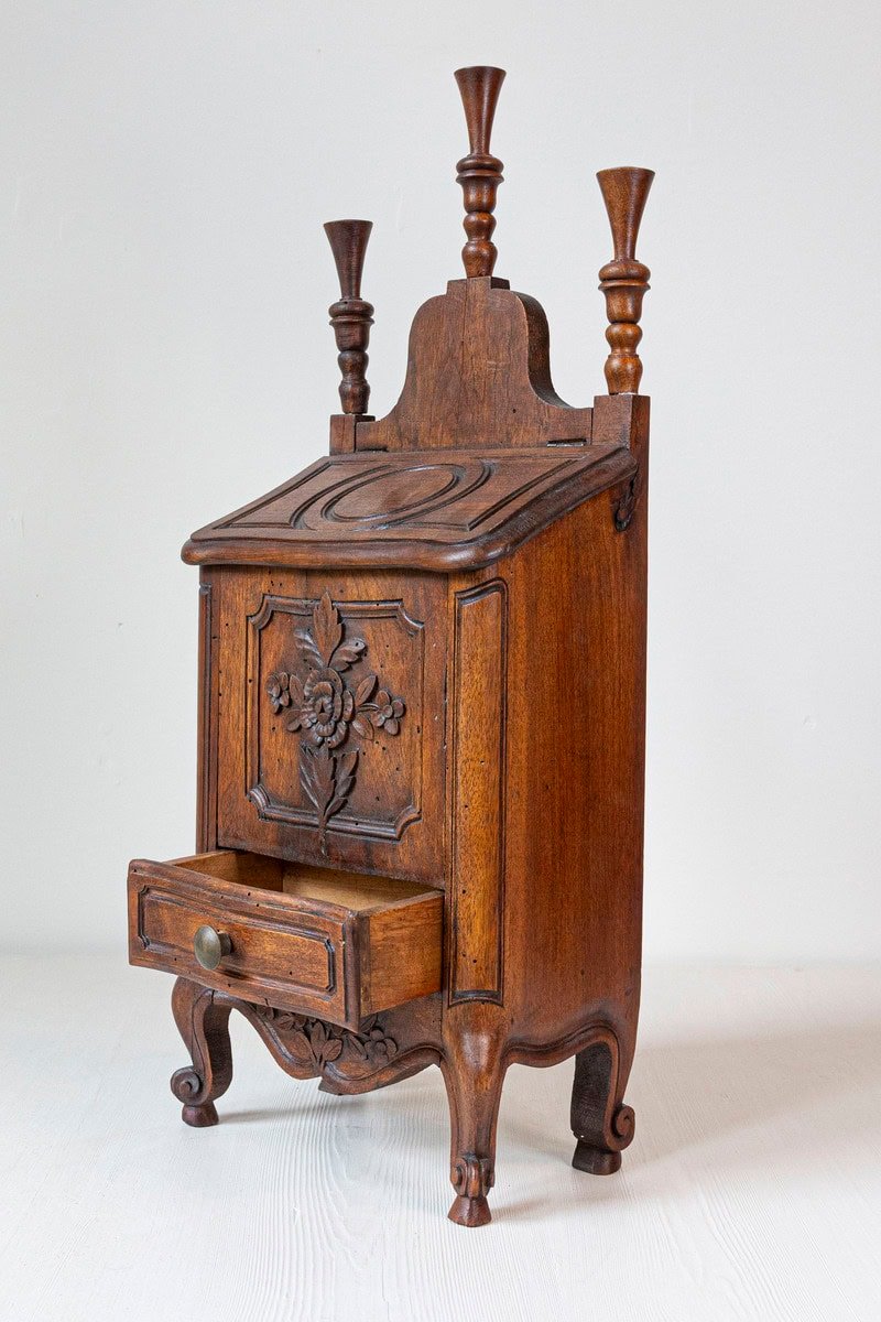 French 19th Century Louis XV Walnut Farinière with Carved Floral Décor, Cabriole Legs and Turned Finials - JAA
