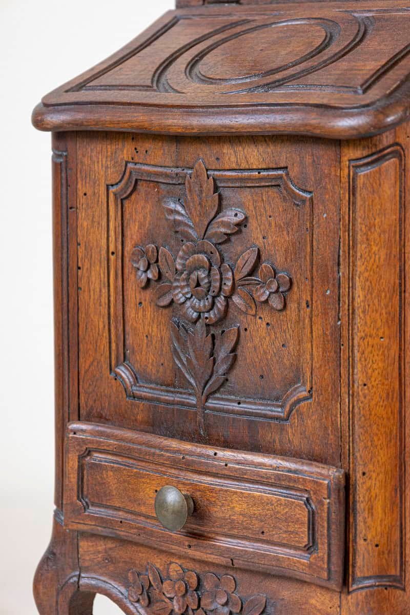 French 19th Century Louis XV Walnut Farinière with Carved Floral Décor, Cabriole Legs and Turned Finials - JAA