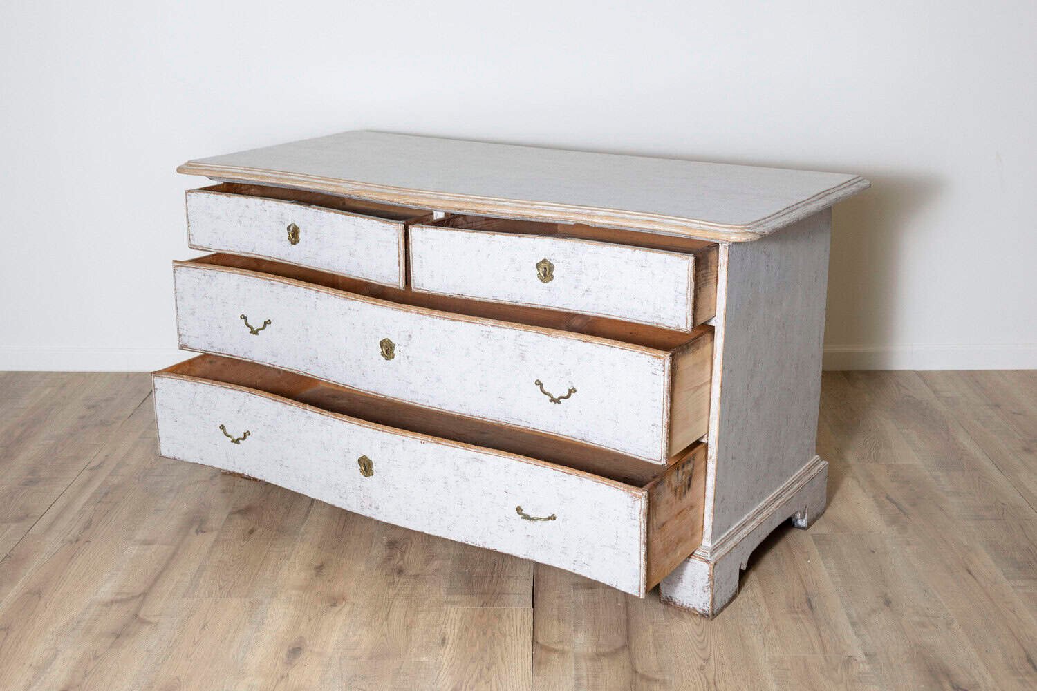 18th Century Swedish Chest of Drawers Circa 1790 - JAA