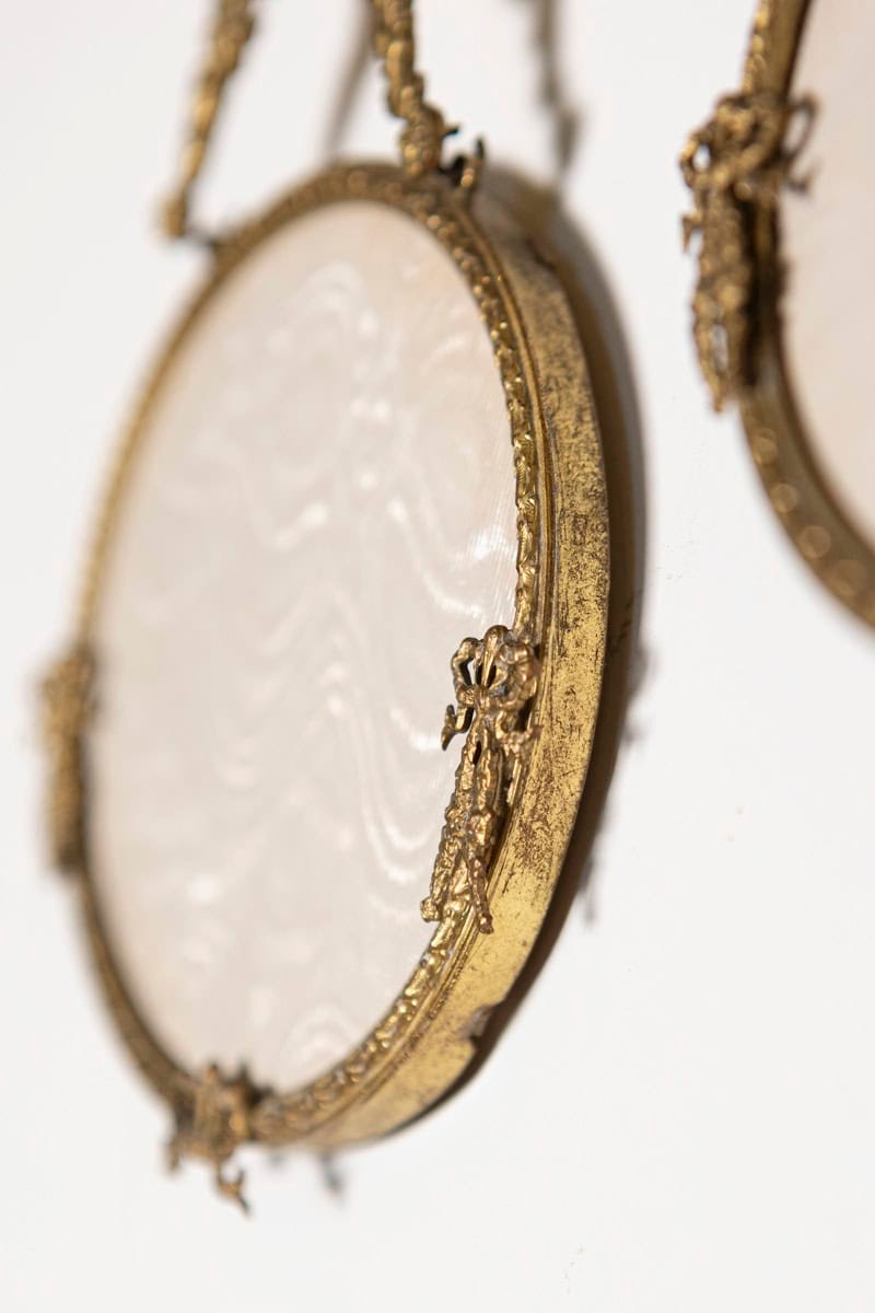 French 19th Century Pair of Gilded Bronze Hanging Picture Frames with Floral Garland and Bow Motifs - JAA
