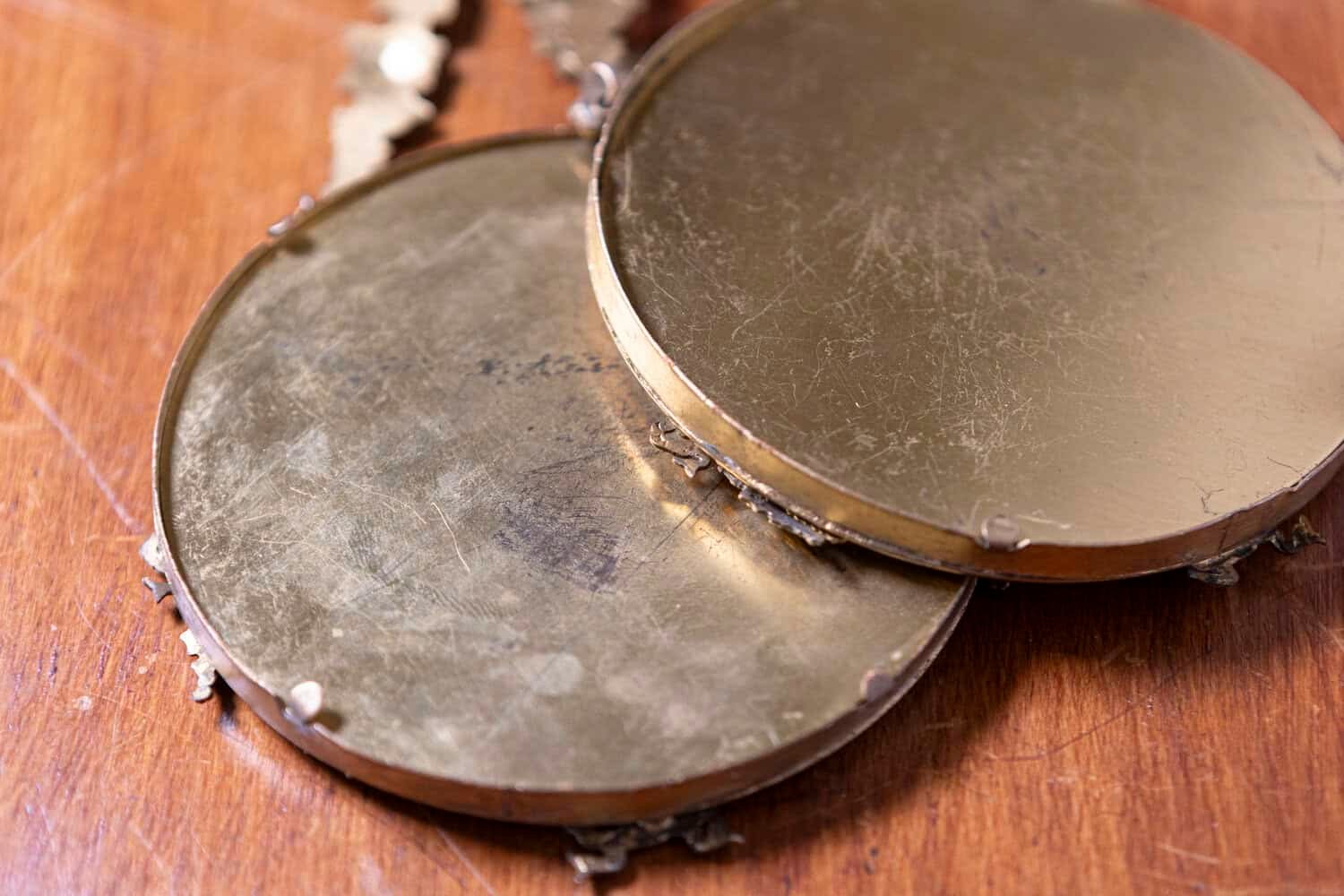 French 19th Century Pair of Gilded Bronze Hanging Picture Frames with Floral Garland and Bow Motifs - JAA