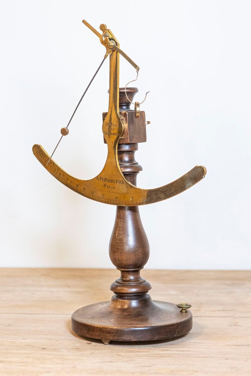 French 19th Century Brass Fabric Scale on Wooden Base by the Maison Piat - JAA