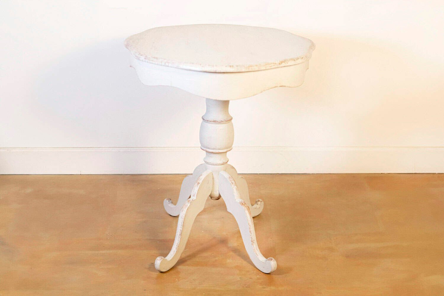 Swedish 1860s Painted Oval Pedestal Table with Carved Apron and Quadripod Base - JAA