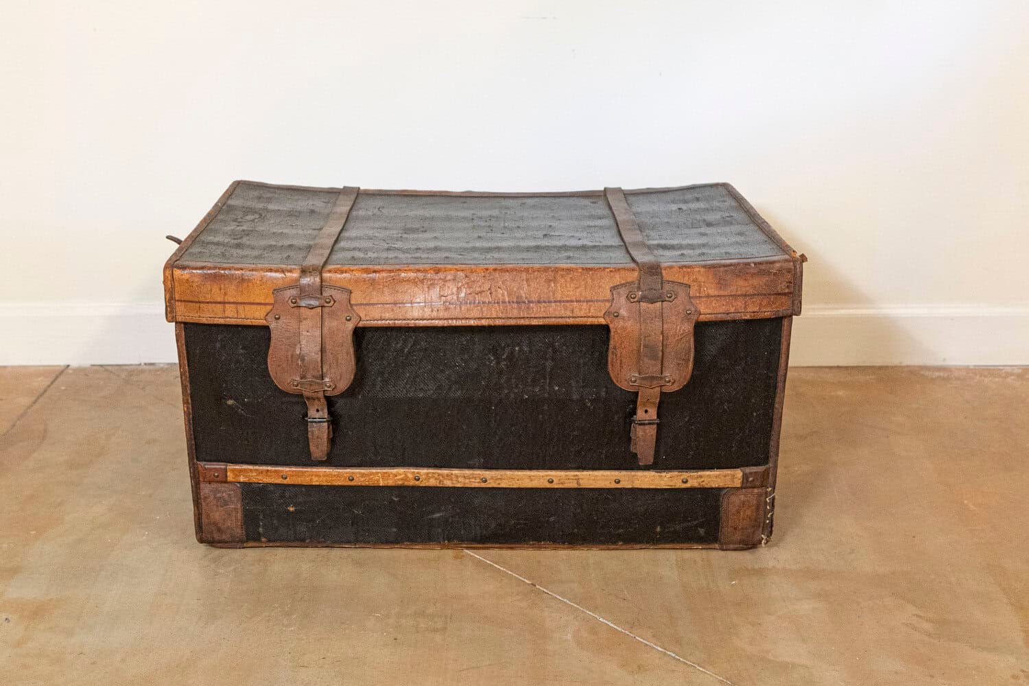 French 1890s Brown and Black Travel Trunk with Leather Straps and Aged Patina - JAA