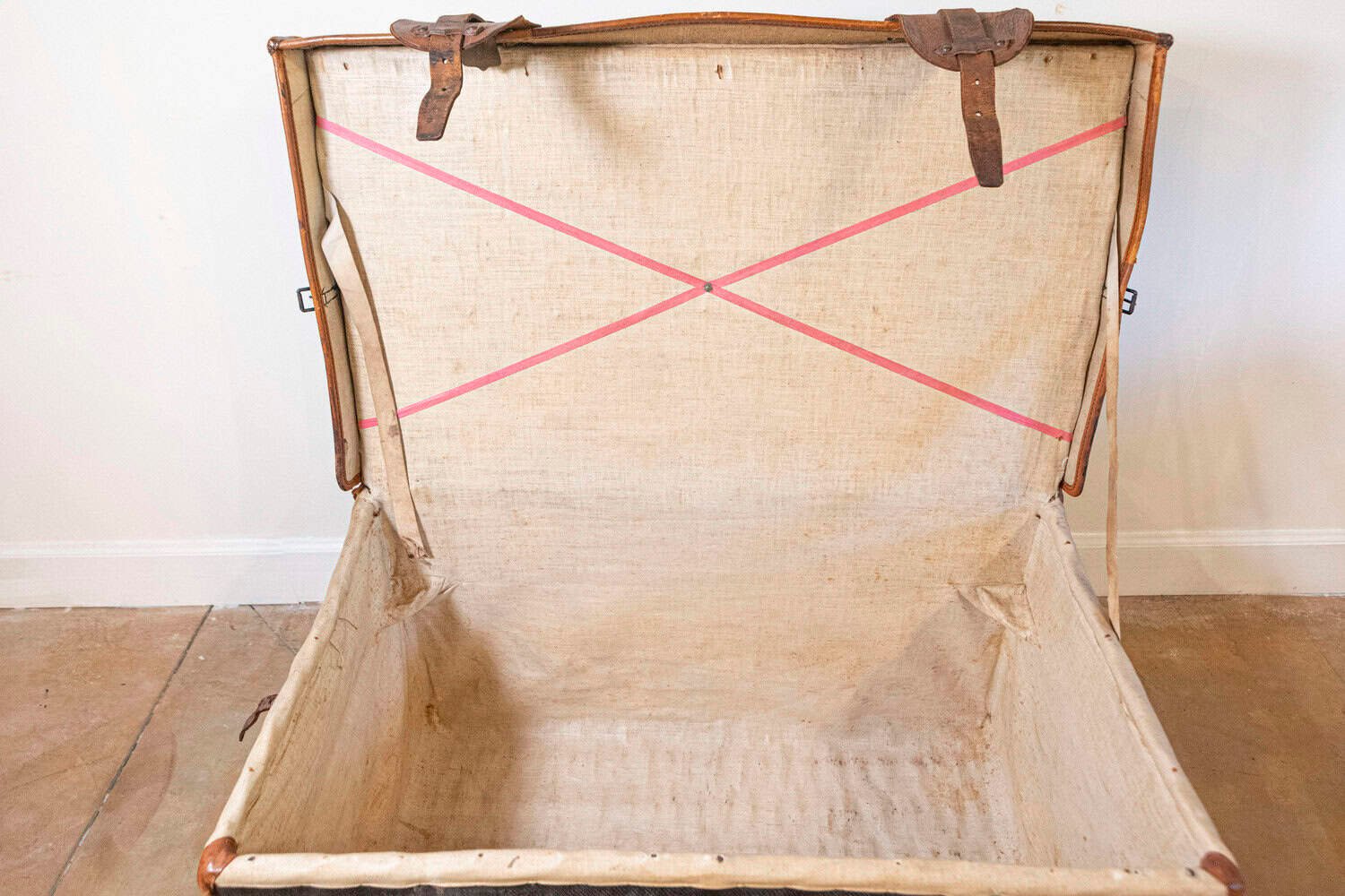 French 1890s Brown and Black Travel Trunk with Leather Straps and Aged Patina - JAA