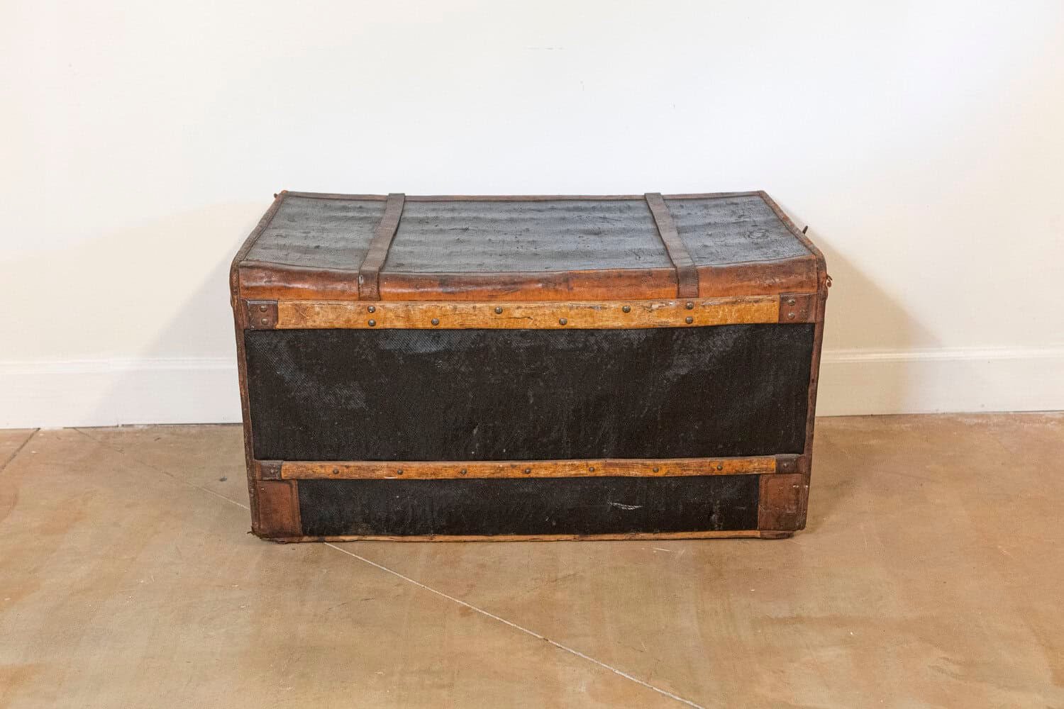 French 1890s Brown and Black Travel Trunk with Leather Straps and Aged Patina - JAA