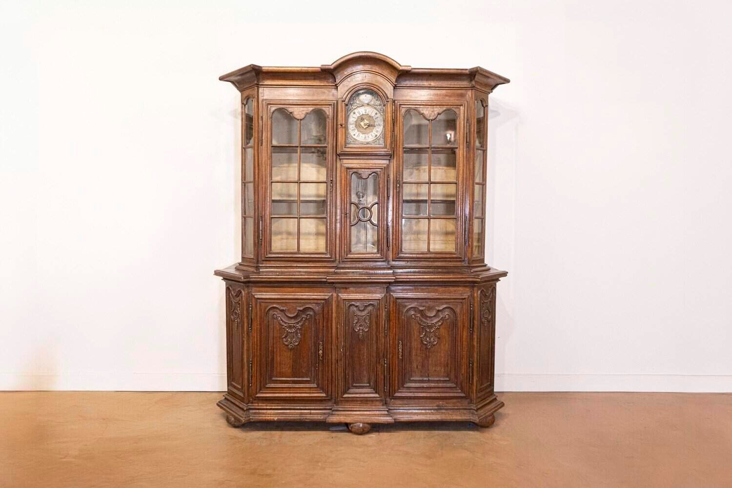 Dutch 1793s Carved Oak Buffet à Deux-Corps with Glass Doors and Pewter Clock - JAA