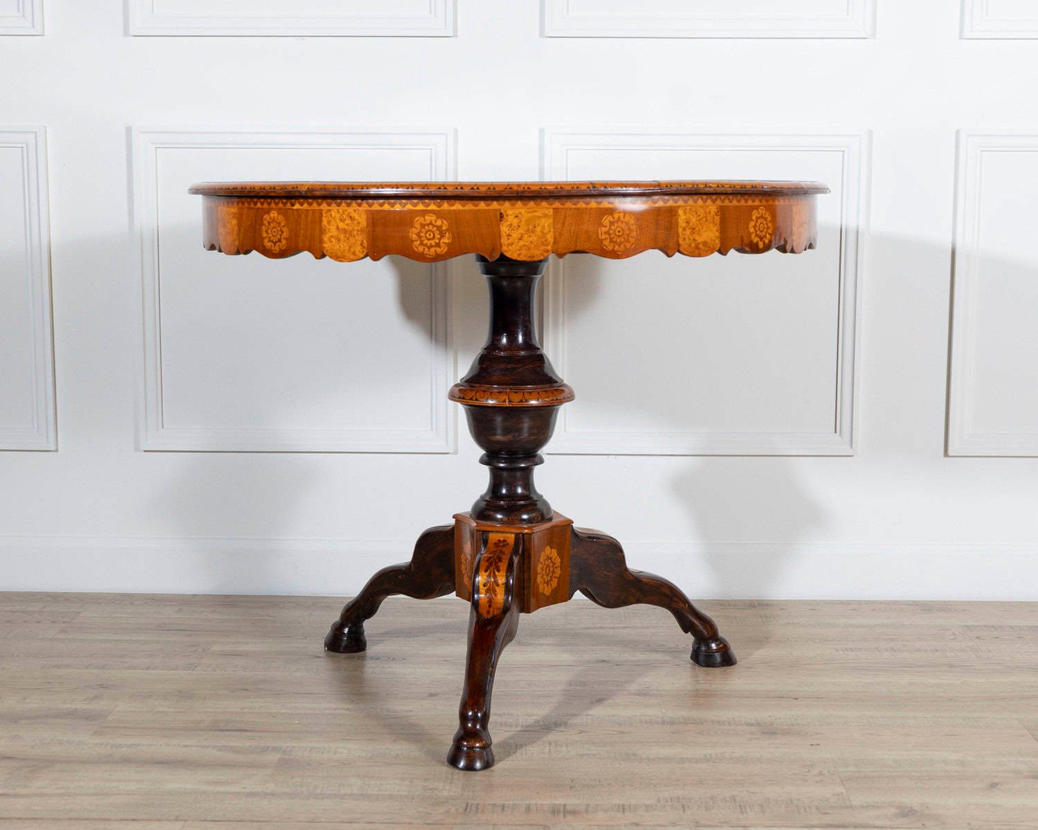 Italian Early 19th Century Walnut Center Table with Fruitwood Marquetry - JAA