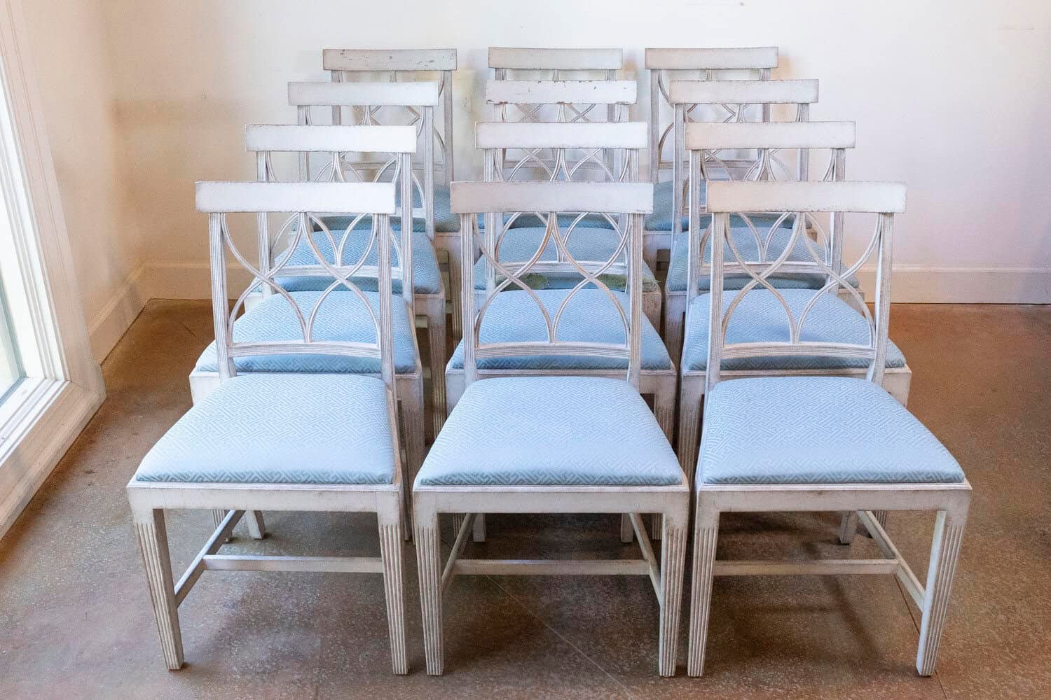 Set of 4 remaining Swedish 1900s Painted Dining Room Chairs with Sinuous Pierced Motifs - JAA