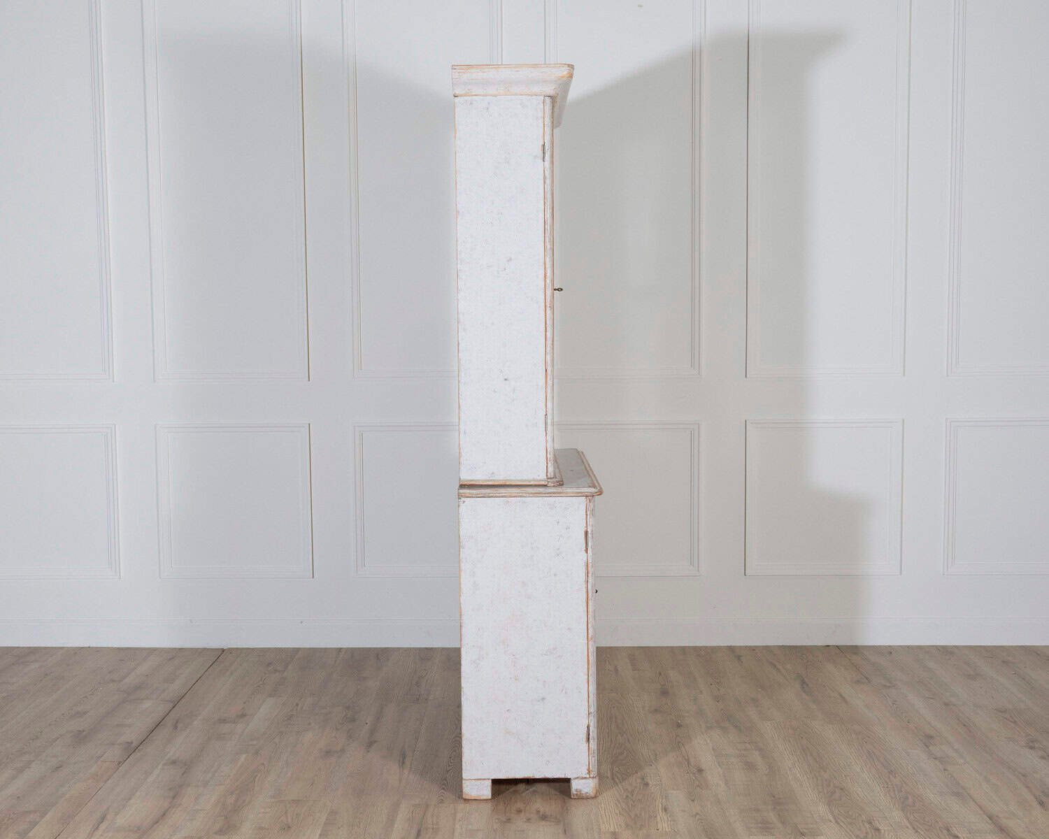 Swedish Late 19th Century Painted Bookcase with Glass Doors - JAA