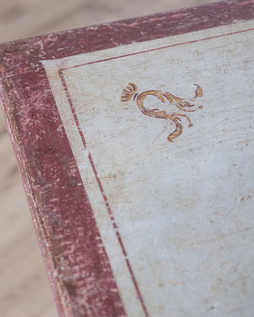 18th Century Lacquered Tuscan Desk Table with Hand Painted Decoration - JAA