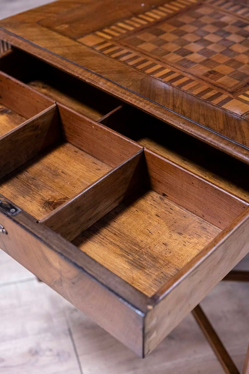 Italian 19th Century Walnut and Mahogany Game Table with Checkerboard Top - JAA