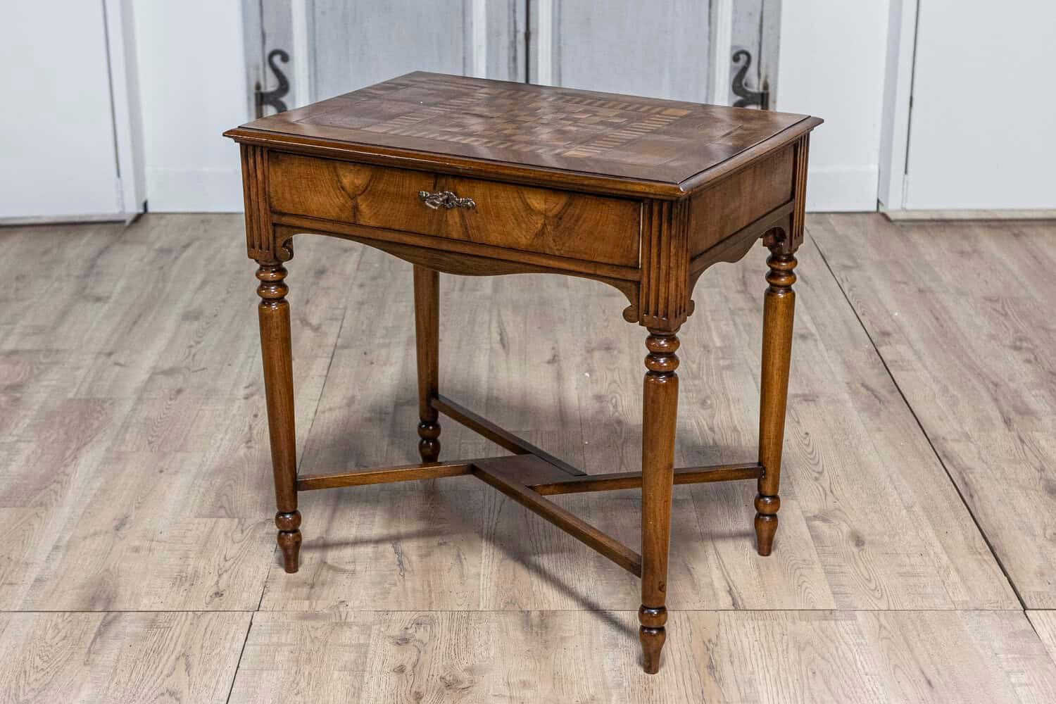 Italian 19th Century Walnut and Mahogany Game Table with Checkerboard Top - JAA