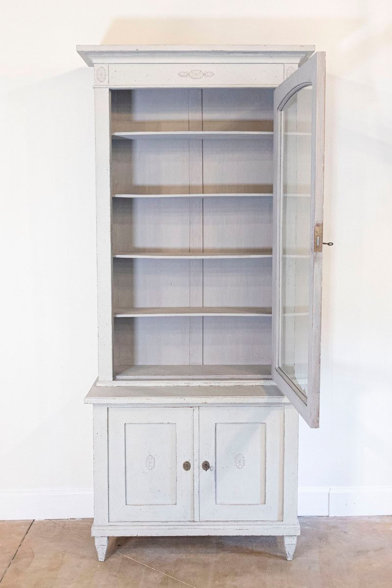 Swedish 19th Century Painted Wood Vitrine Cabinet with Glass Door and Rosettes - JAA