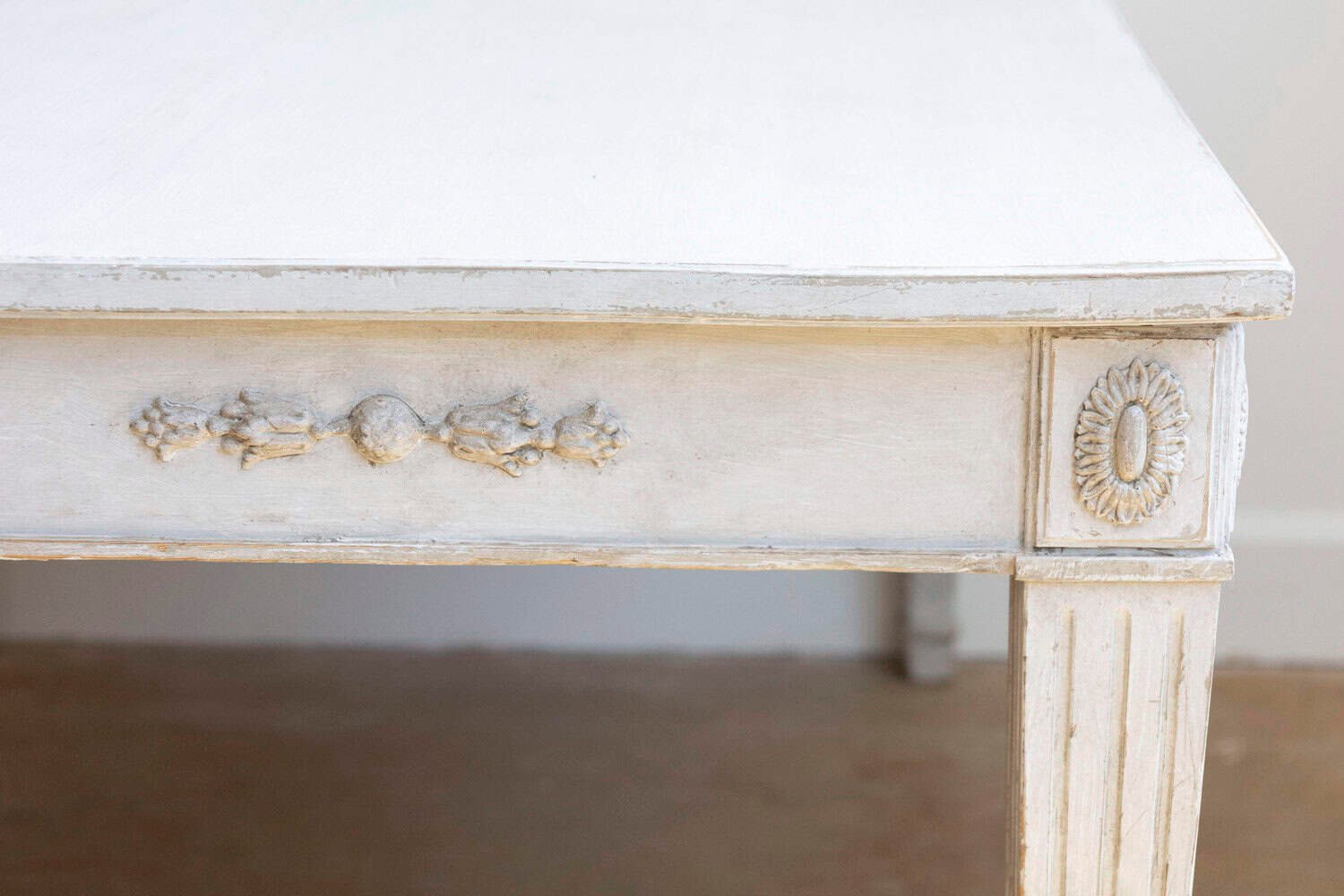 Swedish 1900 Gustavian Style Dining Table with Carved Apron and Fluted Legs - JAA