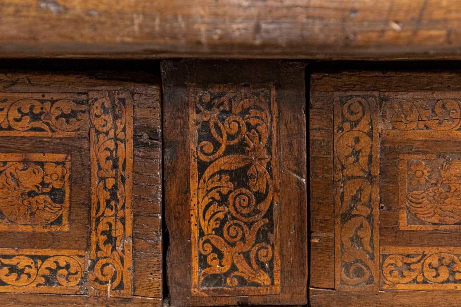 Italian Baroque Period Walnut and Ash 1690s Refectory Table with Turned Legs - JAA