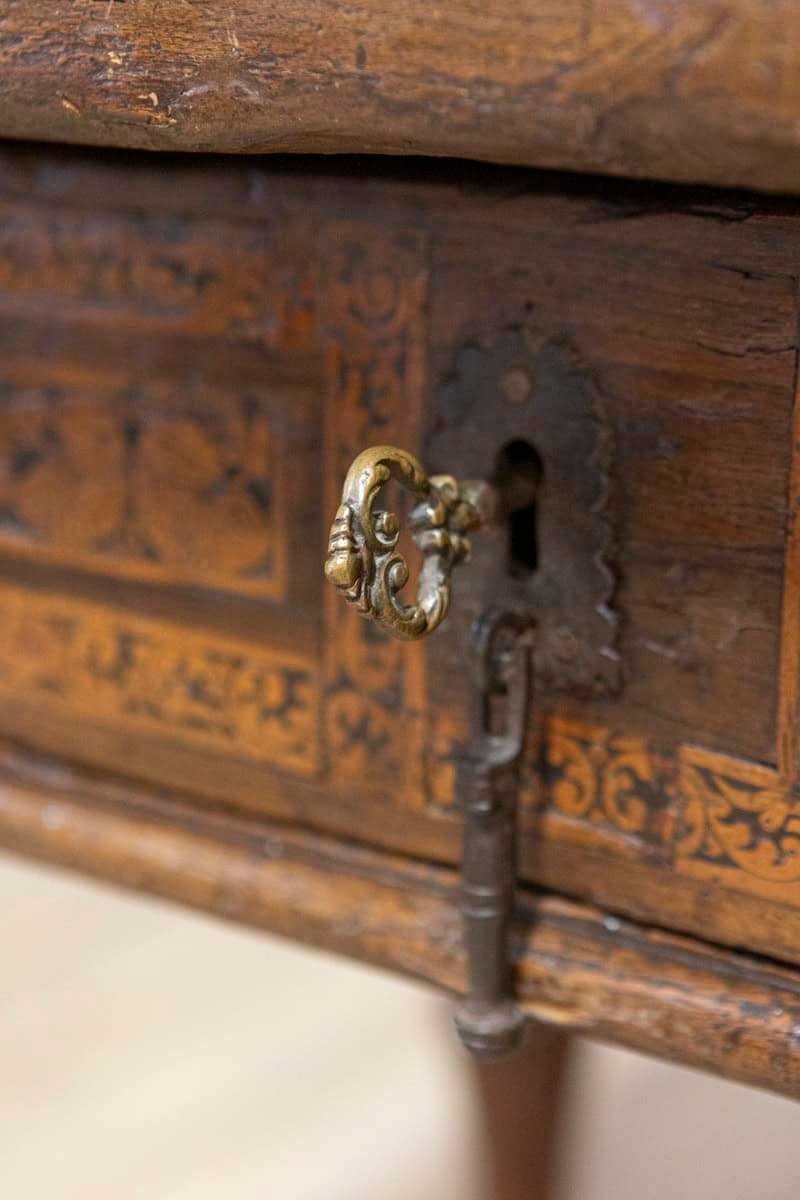 Italian Baroque Period Walnut and Ash 1690s Refectory Table with Turned Legs - JAA