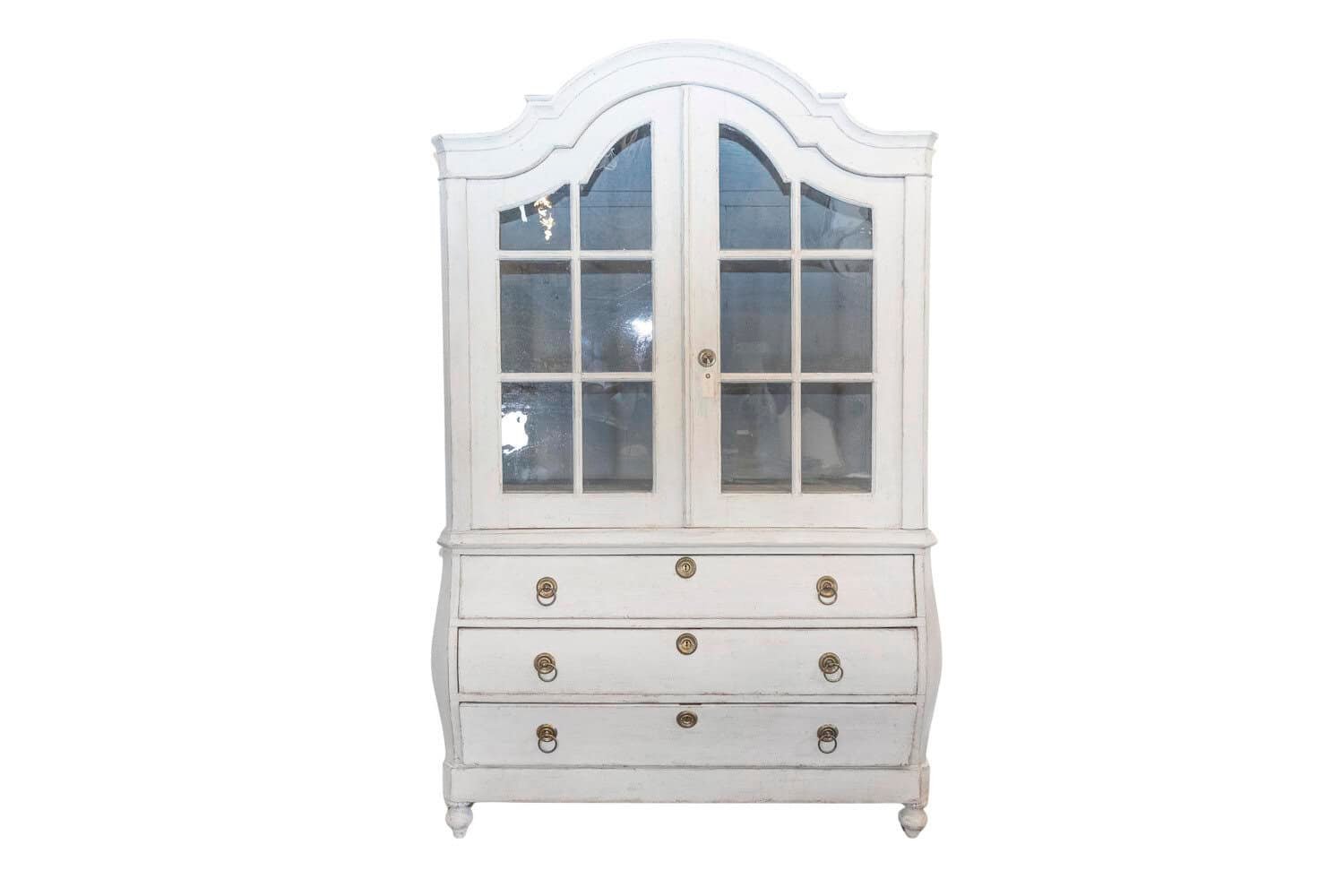 Swedish Rococo Style 19th Century Painted Wood Vitrine Cabinet with Glass Doors