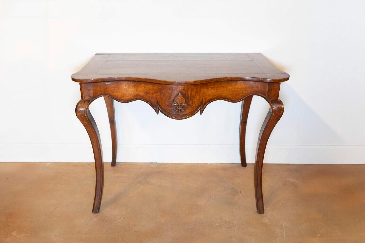 French 18th Century Louis XV Period Provençale Console Table with Fleur-de-Lys - JAA